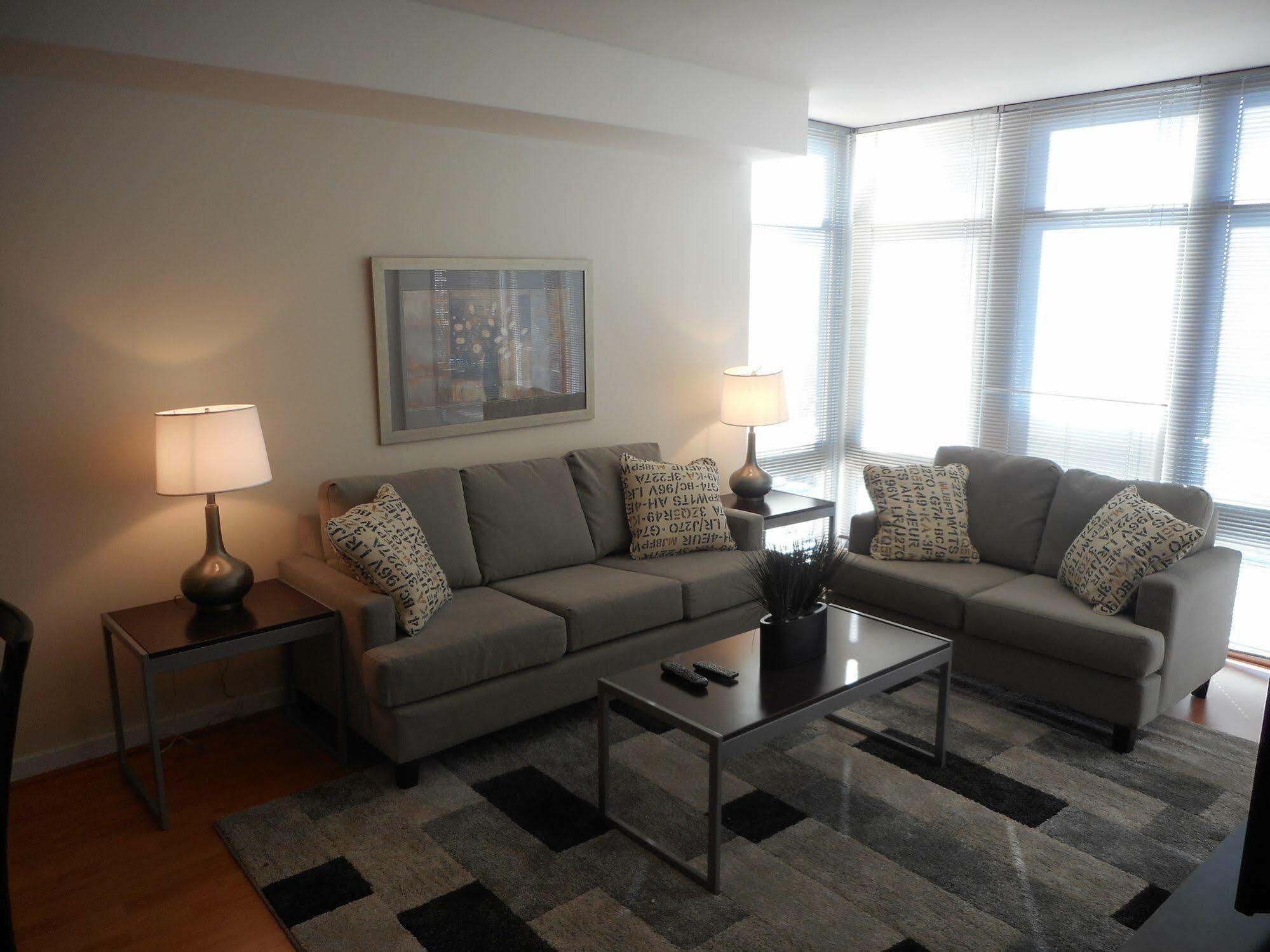 Weichert Suites At Wisconsin Place Chevy Chase Exterior foto