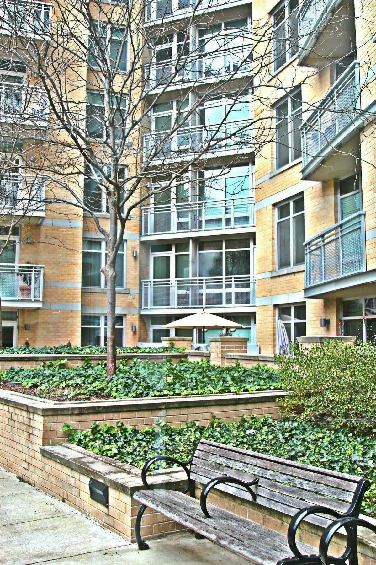 Weichert Suites At Wisconsin Place Chevy Chase Exterior foto
